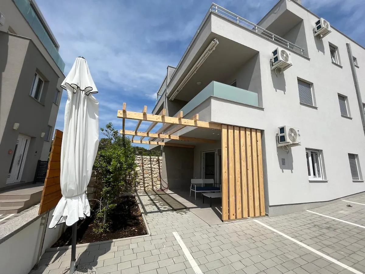 Maun Apartment Mandre Croatia